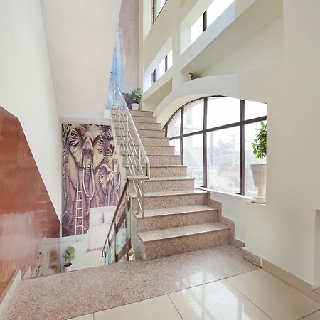 Oyo Flagship Hotel Le Aley Regency Ludhiana Exterior photo