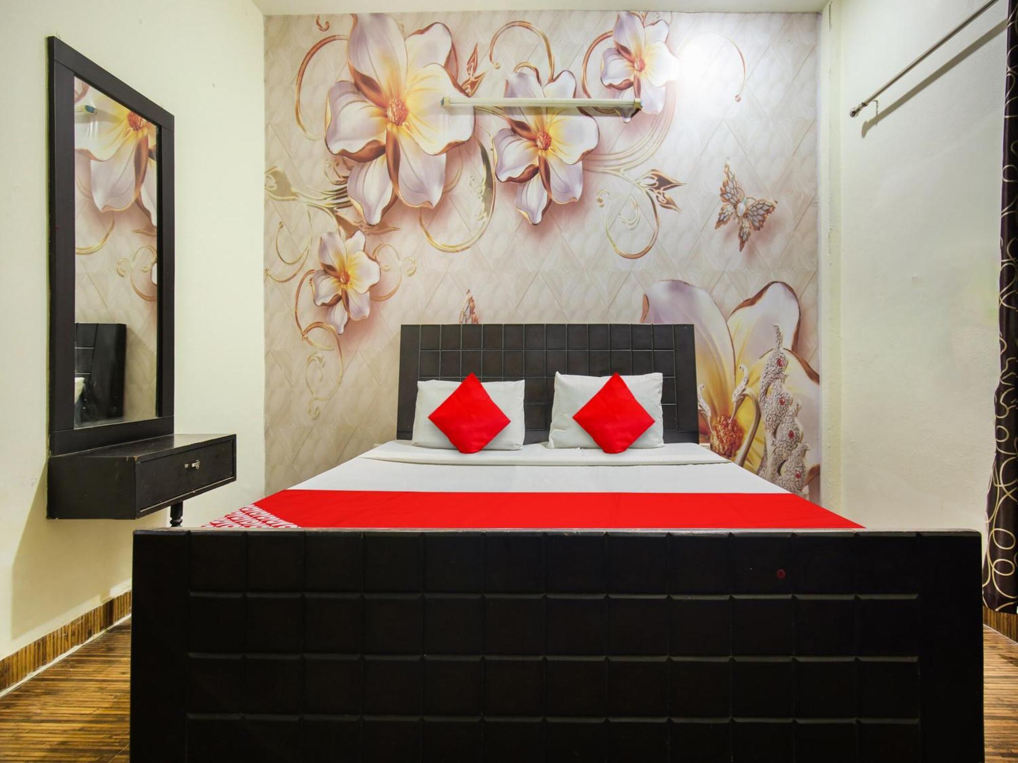 Oyo Flagship Hotel Le Aley Regency Ludhiana Exterior photo